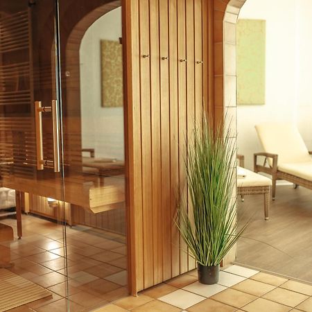 Parkhotel Nuembrecht Luaran gambar